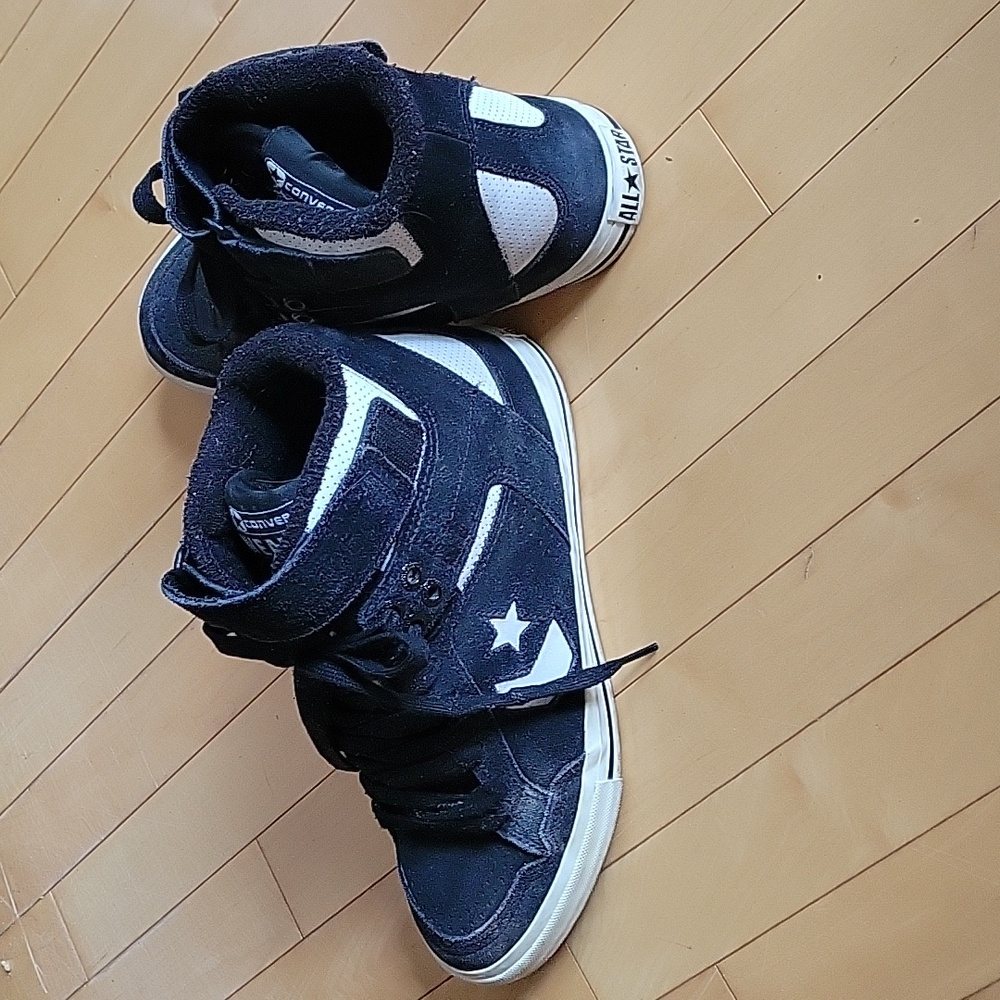 Converse Weapon High Tops in Black